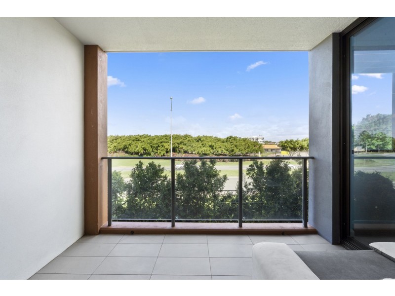 5217 Harbourview Drive, Hope Island QLD 4212
