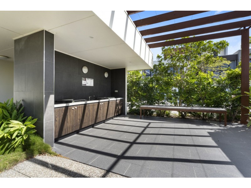 5217 Harbourview Drive, Hope Island QLD 4212