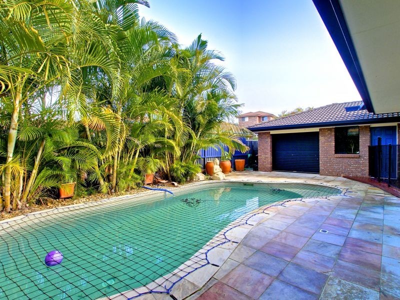 24 Greenbank Circuit, Carrara QLD 4211