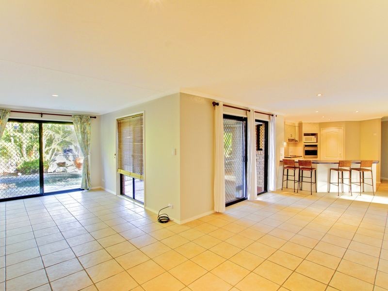 24 Greenbank Circuit, Carrara QLD 4211