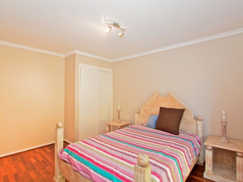 24 Greenbank Circuit, Carrara QLD 4211