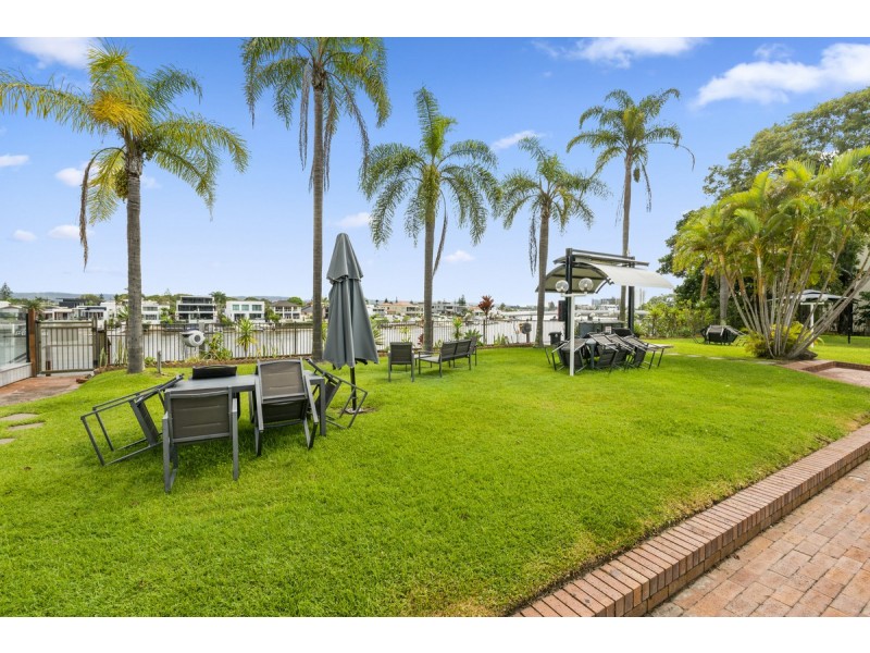 57/2940 Gold Coast Highway, Surfers Paradise QLD 4217