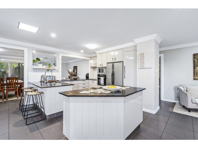 8 Pilbara Place, Worongary QLD 4213