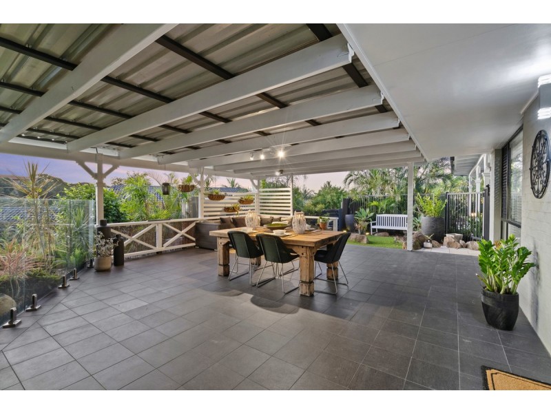 8 Pilbara Place, Worongary QLD 4213