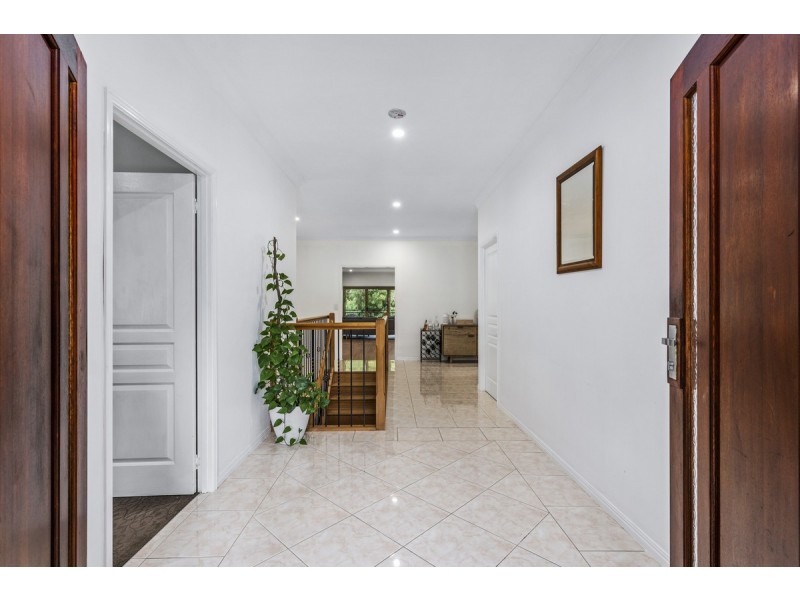 10-12 Sumba Court, Tamborine Mountain QLD 4272