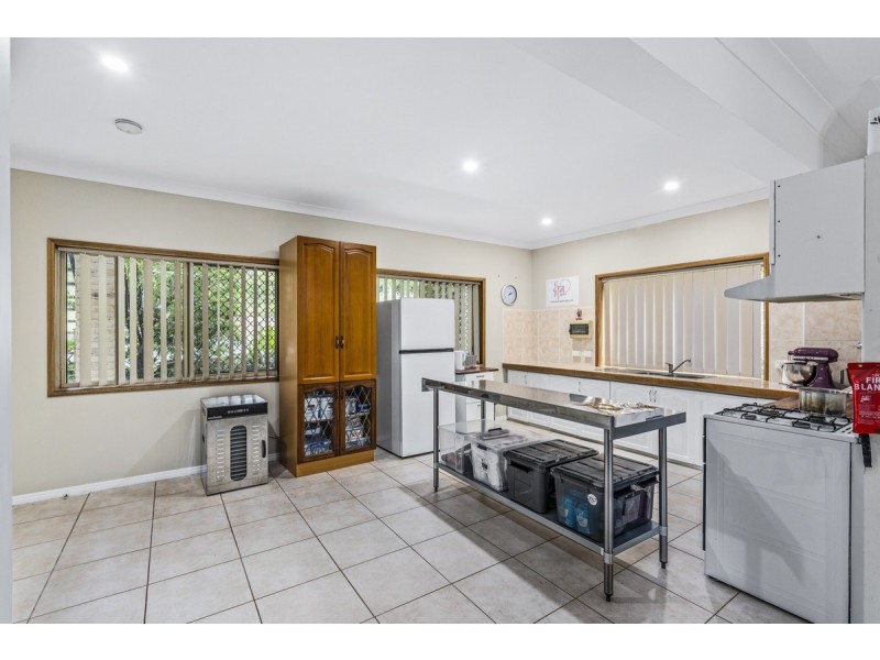 10-12 Sumba Court, Tamborine Mountain QLD 4272