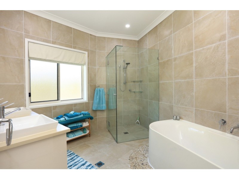 101 Nathanvale Drive, Mount Nathan QLD 4211