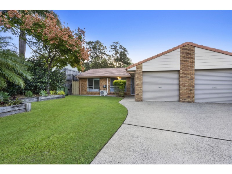 2/74 Village Way, Oxenford QLD 4210