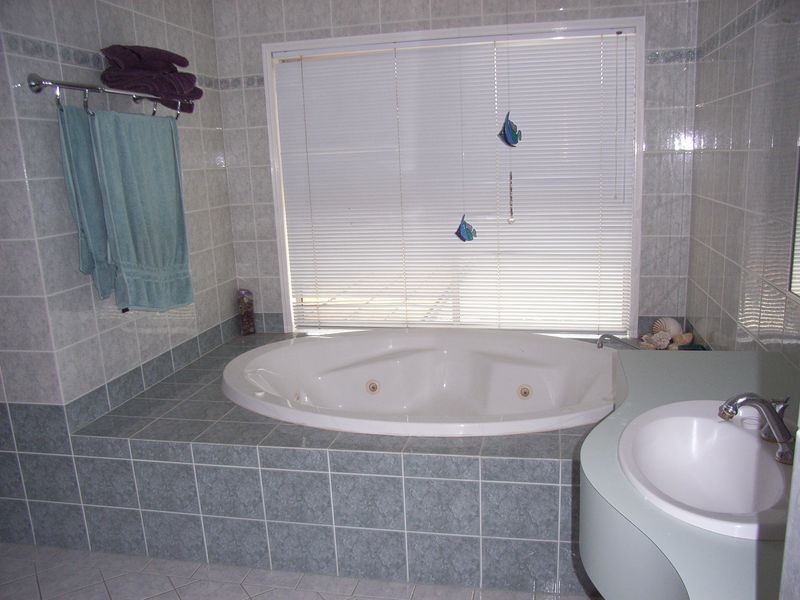 14 Yarraowee Drive, Nerang QLD 4211