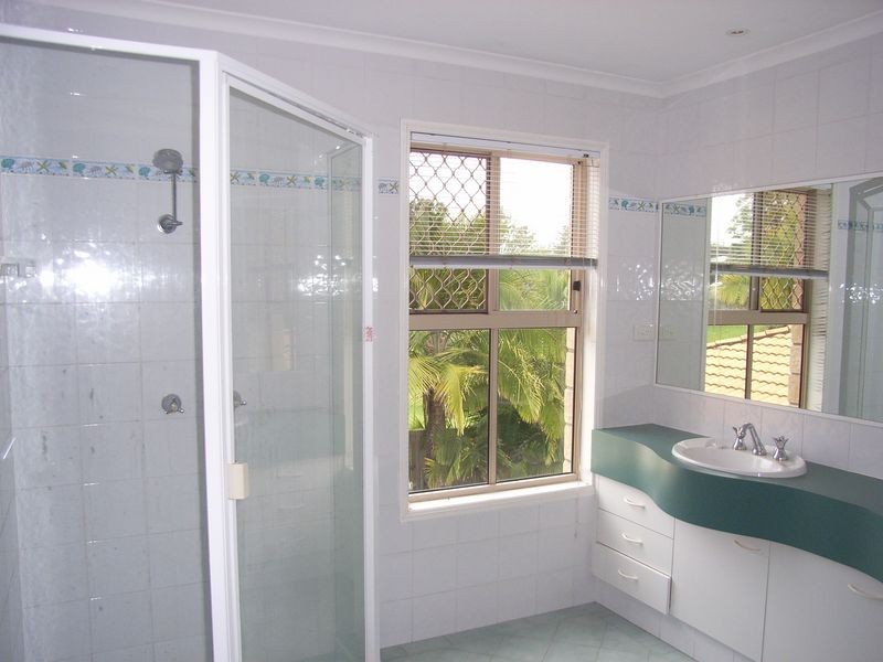 14 Yarraowee Drive, Nerang QLD 4211