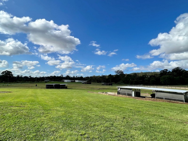 42 Equestrian Drive, Maudsland QLD 4210