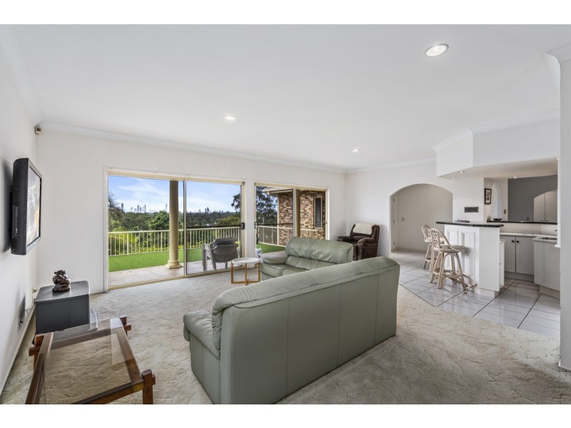 11 Ryfield  Road, Carrara QLD 4211