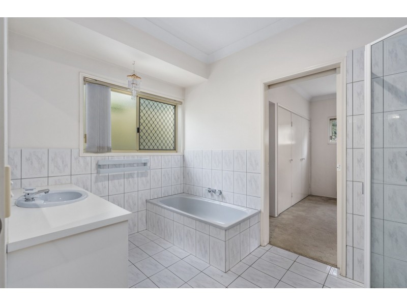 11 Ryfield  Road, Carrara QLD 4211