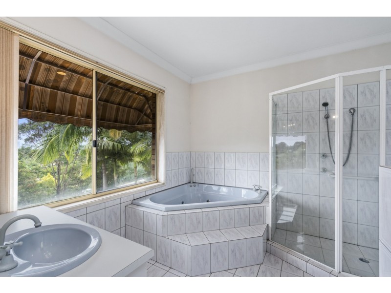 11 Ryfield  Road, Carrara QLD 4211