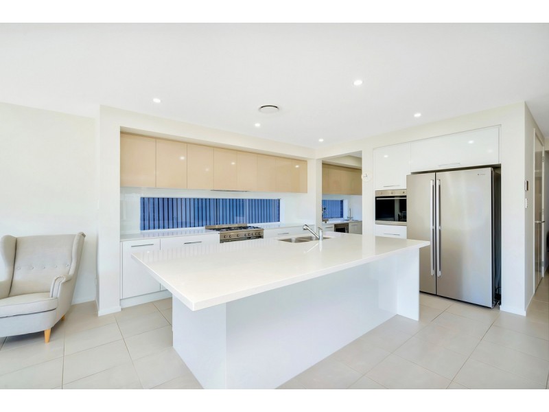 89 Peter Mills Drive, Gilston QLD 4211