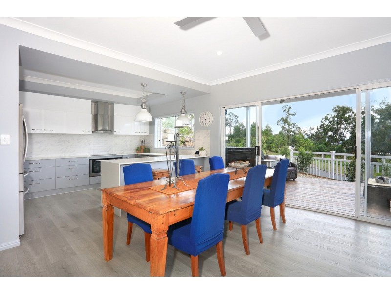 6 Valleyview Drive, Mount Nathan QLD 4211