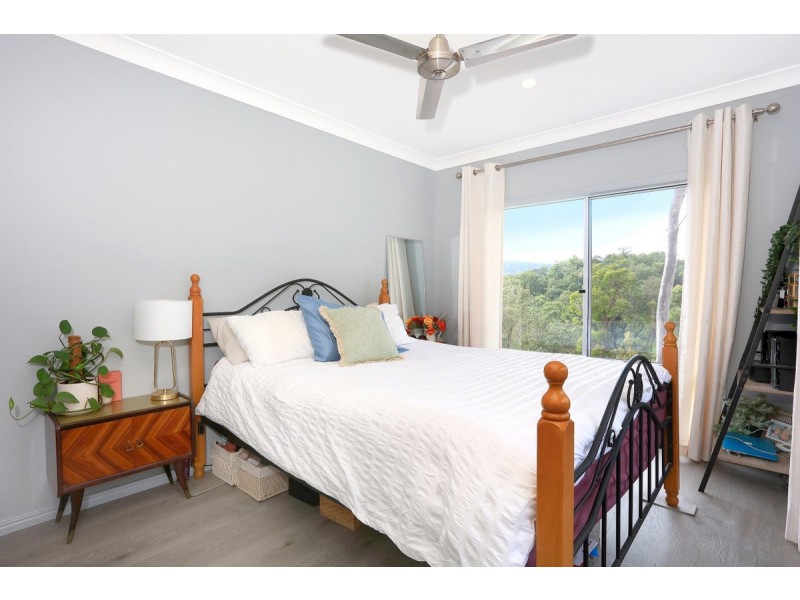 6 Valleyview Drive, Mount Nathan QLD 4211