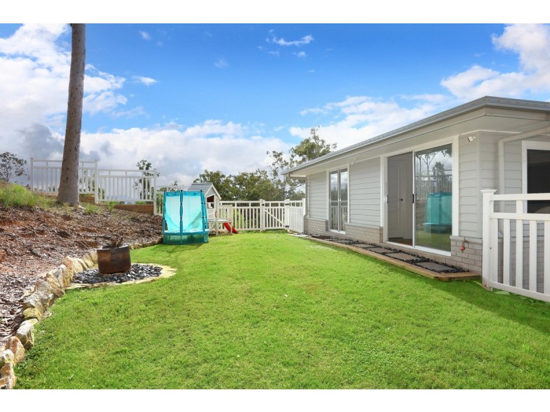 6 Valleyview Drive, Mount Nathan QLD 4211