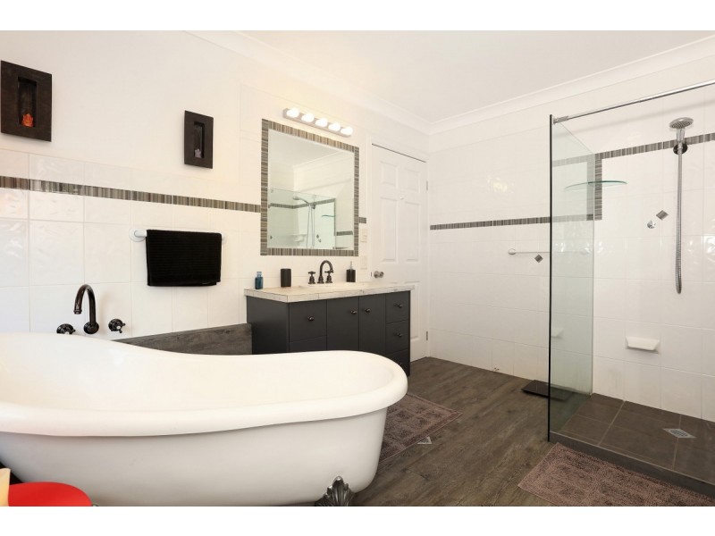 53 Landman Court, Clagiraba QLD 4211