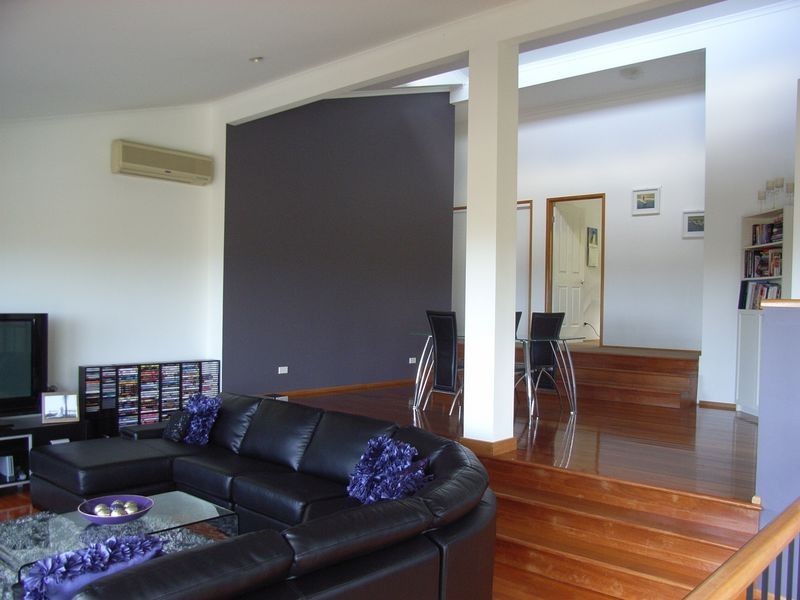 11 Moroccan Street, Highland Park QLD 4211