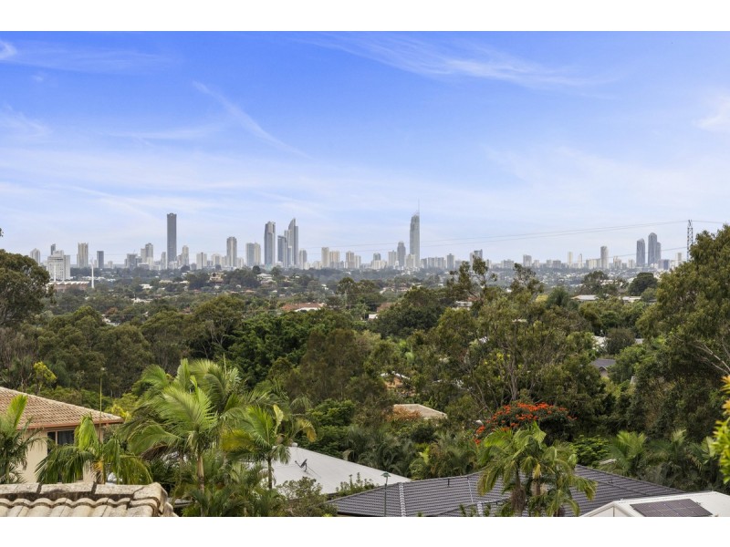 6 Berkley Court, Highland Park QLD 4211