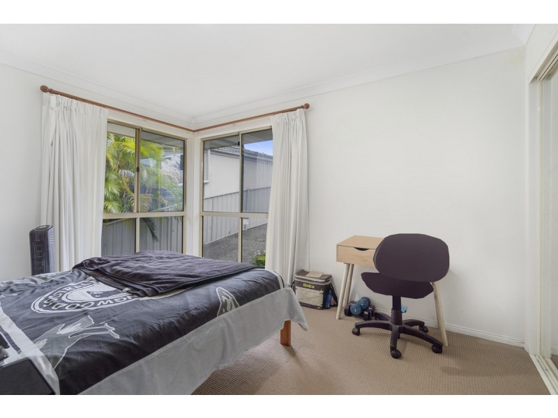 6 Berkley Court, Highland Park QLD 4211