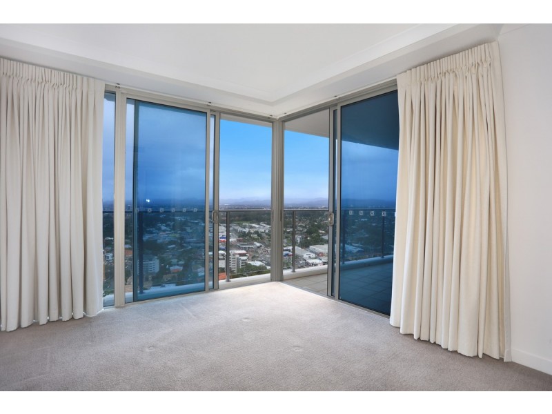 33105/9 Lawson Street, Southport QLD 4215