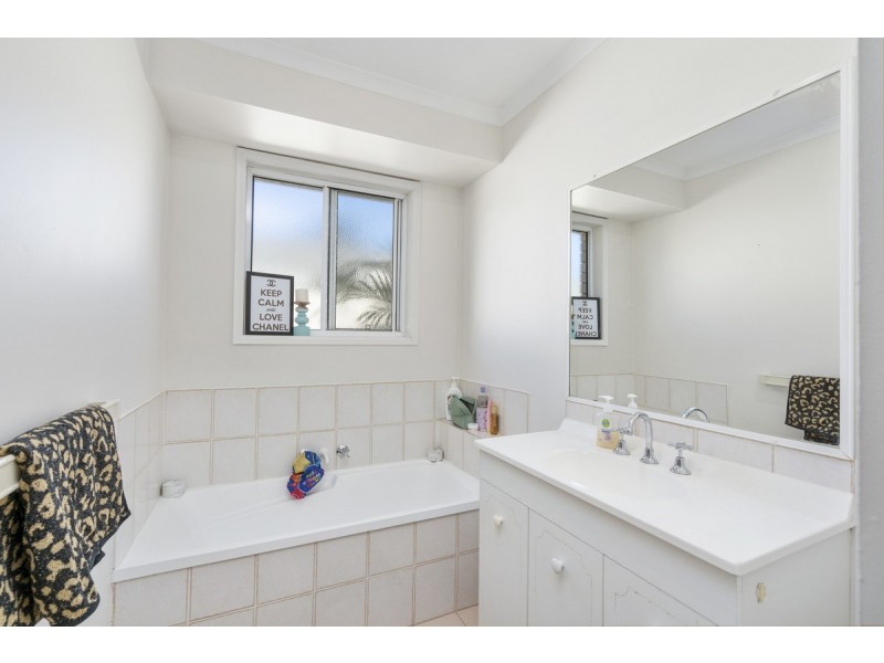 34 Oakdale Avenue, Nerang QLD 4211