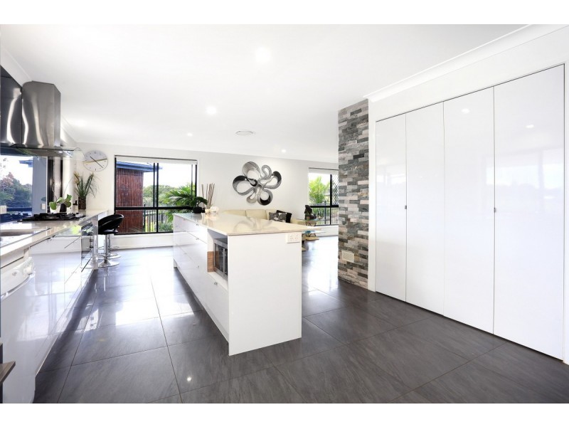 38 Summerville Road, Beechmont QLD 4211