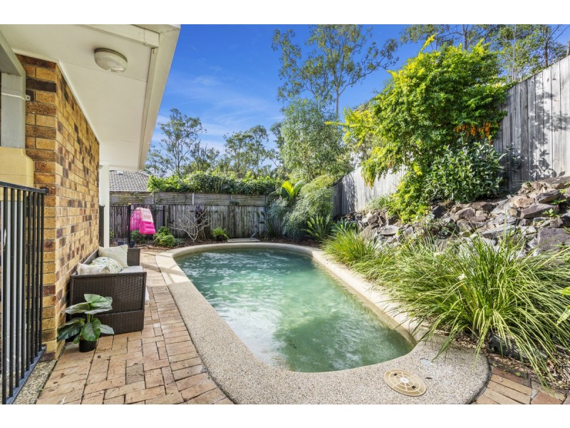 2/55 Sandalwood Terrace, Nerang QLD 4211