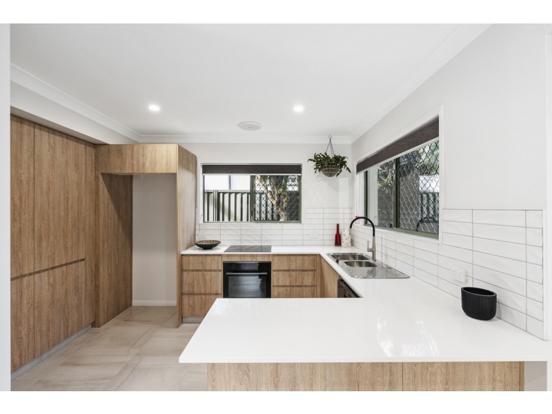 5/93 Whiting Street, Labrador QLD 4215