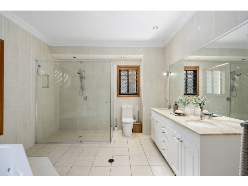 25 Rokeby Court, Nerang QLD 4211