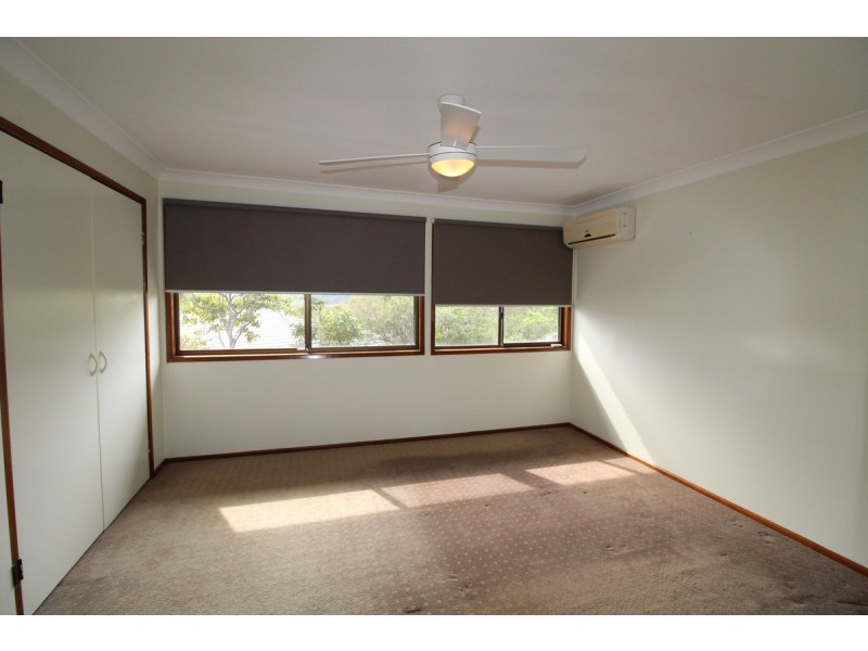 10/11 Balfour Crescent, Highland Park QLD 4211