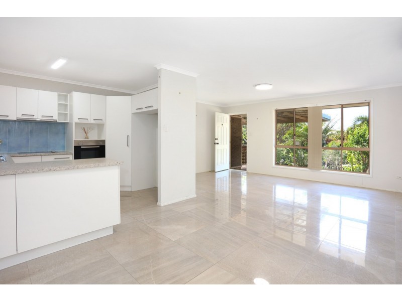 11 Knight Crescent, Nerang QLD 4211