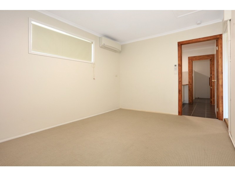 11 Knight Crescent, Nerang QLD 4211