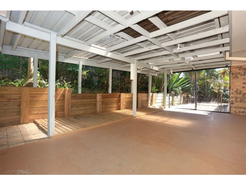 11 Knight Crescent, Nerang QLD 4211