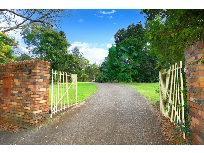 6 Oak Street, Nerang QLD 4211