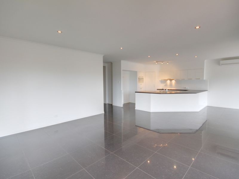 7 Bellavista Close, Highland Park QLD 4211