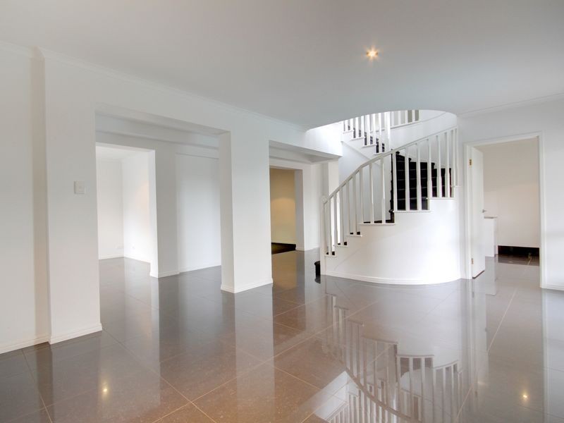 7 Bellavista Close, Highland Park QLD 4211