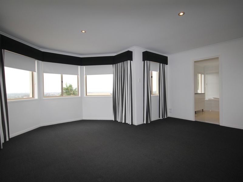 7 Bellavista Close, Highland Park QLD 4211