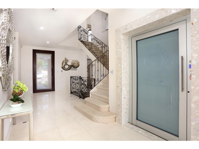 8000 The Parkway, Sanctuary Cove QLD 4212