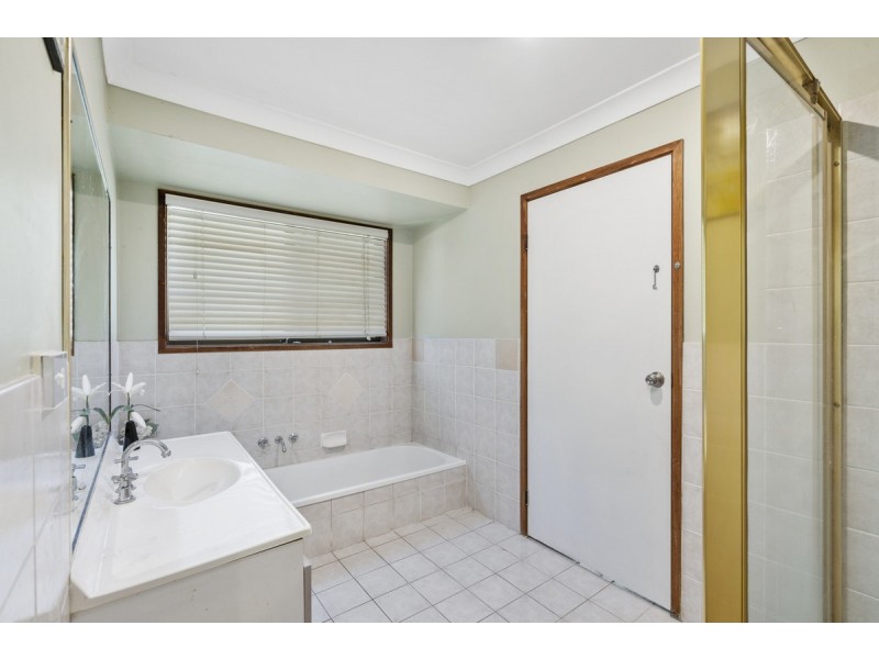 53 Balfour Crescent, Highland Park QLD 4211