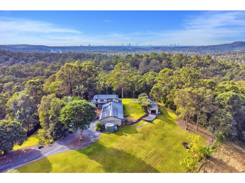 35 Arunta Drive, Mount Nathan QLD 4211