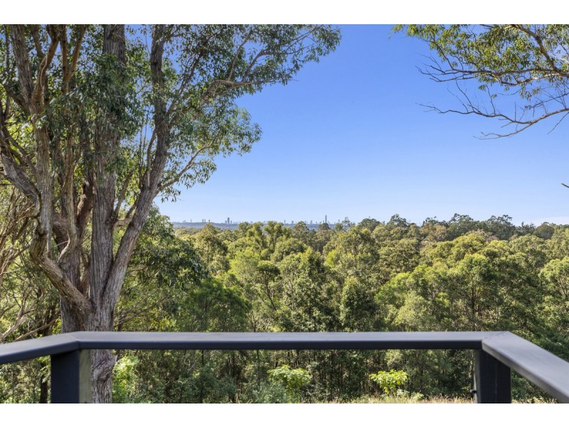 35 Arunta Drive, Mount Nathan QLD 4211