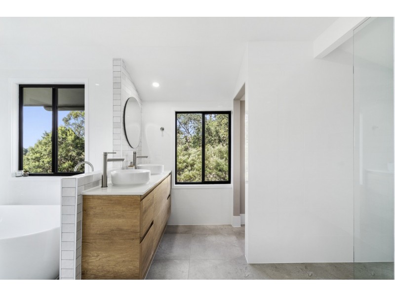 35 Arunta Drive, Mount Nathan QLD 4211