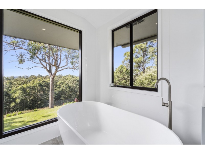 35 Arunta Drive, Mount Nathan QLD 4211