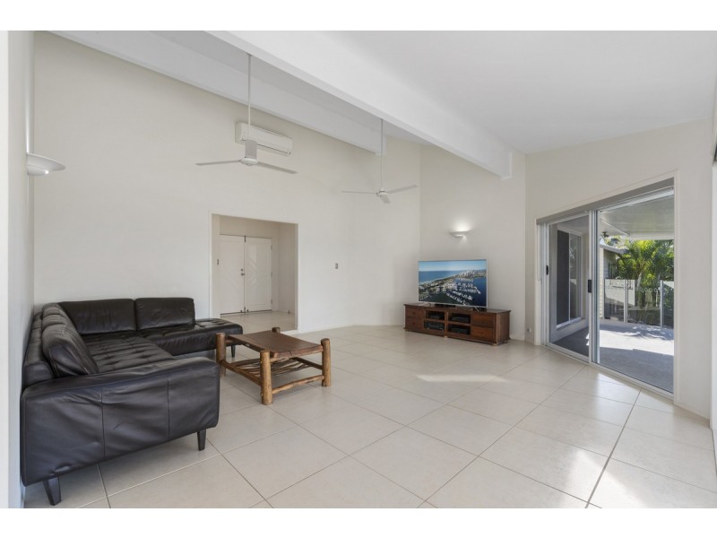 3 Dewar Court, Highland Park QLD 4211