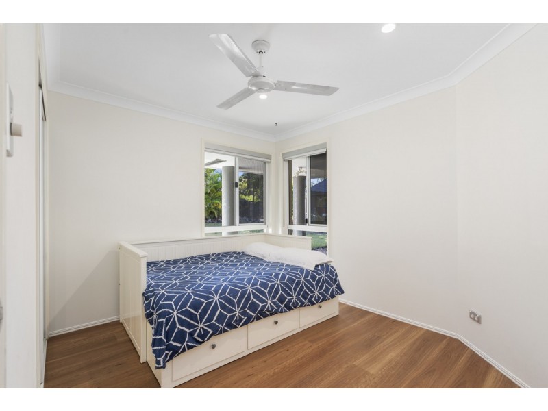 3 Dewar Court, Highland Park QLD 4211