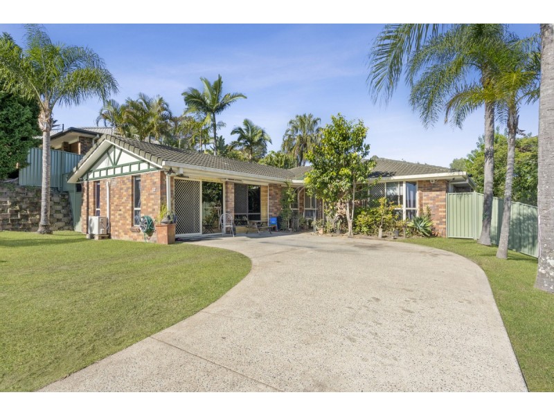 12 Pinehill Drive, Oxenford QLD 4210