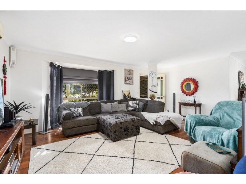 12 Pinehill Drive, Oxenford QLD 4210